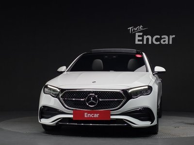 2025 Mercedes-BENZ E-CLASS photo 2
