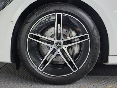 2025 Mercedes-BENZ E-CLASS photo 6