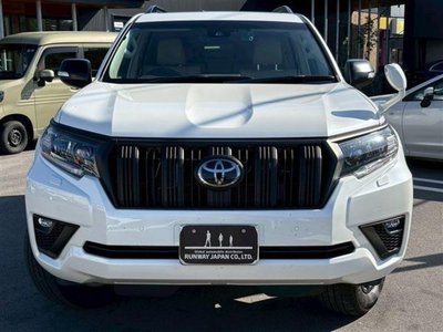 TOYOTA LAND CRUISER - 7