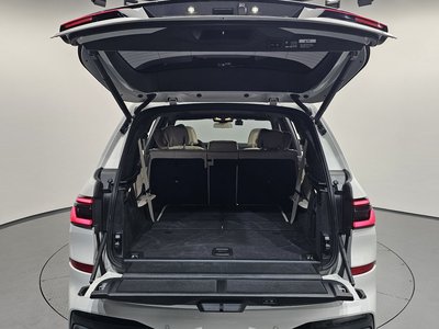 2025 BMW X7 — миниатюра 25