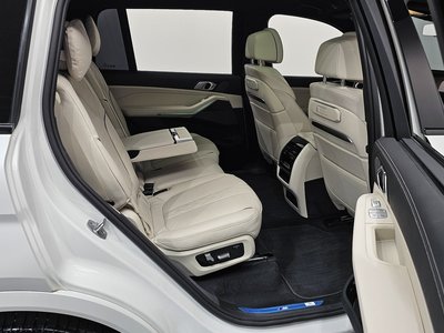 2025 BMW X7 — миниатюра 17