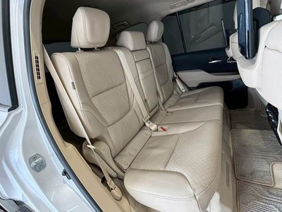 TOYOTA LAND CRUISER 300 - 10