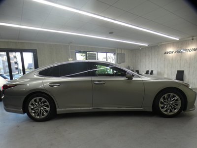 LEXUS LS - 7