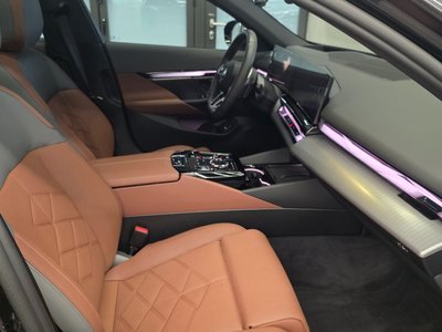 2025 BMW 5 SERIES — миниатюра 19