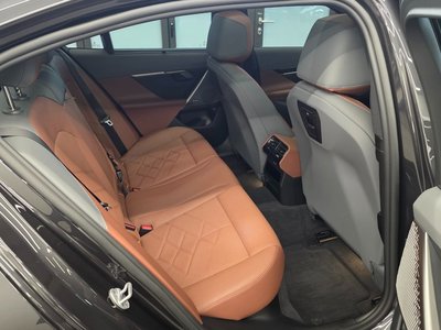 2025 BMW 5 SERIES — миниатюра 18