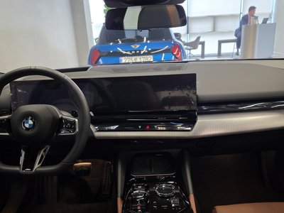 2025 BMW 5 SERIES 照片 4