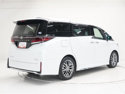 2025 Toyota VELLFIRE — фото 5