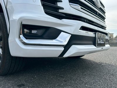 TOYOTA LAND CRUISER 300 - 10