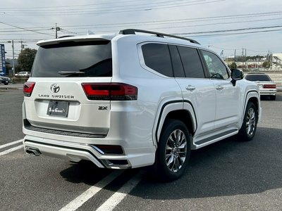 TOYOTA LAND CRUISER 300 - 5