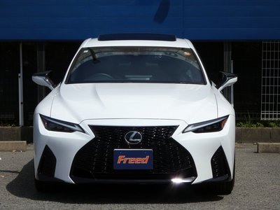 LEXUS IS - 4