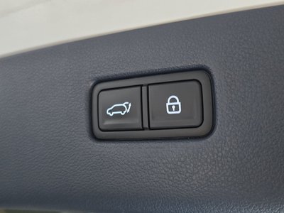 2021 Genesis GV80 thumbnail 32