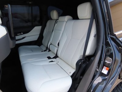 صورة مصغرة 42 لـ 2025 Lexus LX