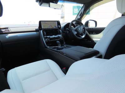 صورة 3 لـ 2025 Lexus LX