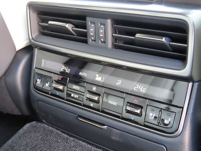 صورة مصغرة 58 لـ 2025 Lexus LX