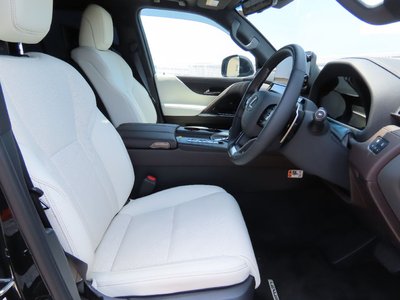 صورة مصغرة 36 لـ 2025 Lexus LX
