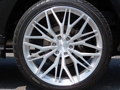صورة مصغرة 78 لـ 2025 Lexus LX