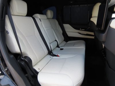 صورة مصغرة 40 لـ 2025 Lexus LX