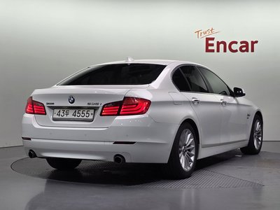 BMW 5 SERIES - 4