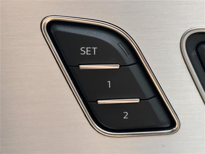 صورة مصغرة 32 لـ 2023 AUDI Q8