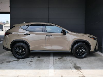 2025 Lexus NX — фото 4