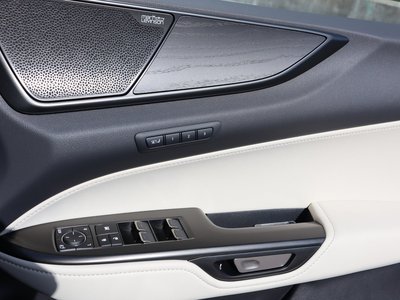 2025 Lexus NX — миниатюра 38