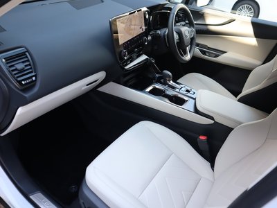 2025 Lexus NX — миниатюра 52
