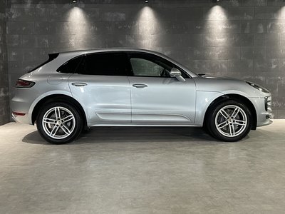 2019 Porsche MACAN photo 10