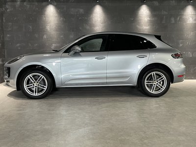 2019 Porsche MACAN photo 4