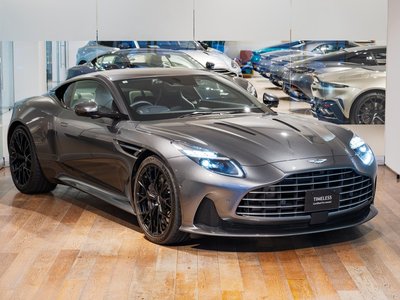 ASTON MARTIN DB12 - 5