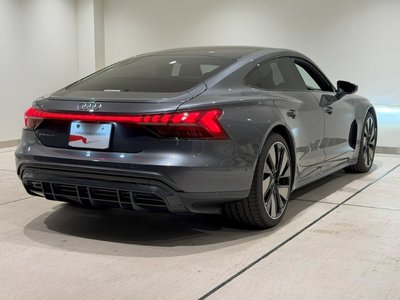 AUDI E-TRON GT - 4