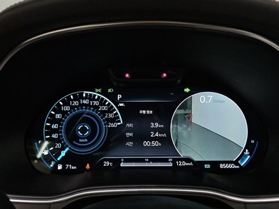 2021 Genesis GV80 thumbnail 11