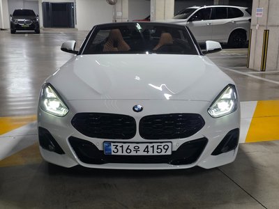 2026 BMW Z4 photo 2