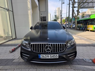 MERCEDES-BENZ E-CLASS - 2