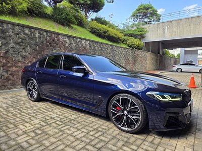 2022 BMW 5 SERIES — фото 1