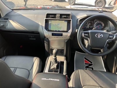 TOYOTA LAND CRUISER PRADO - 9