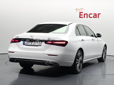 MERCEDES-BENZ E-CLASS - 3