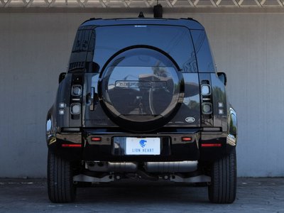 LAND ROVER DEFENDER - 4