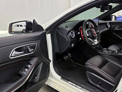 MERCEDES-BENZ CLA - 10