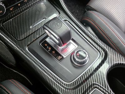 MERCEDES-BENZ CLA - 9