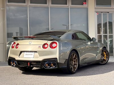 NISSAN GT-R - 5