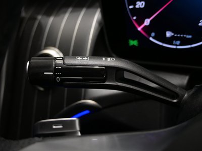 2025 Mercedes-BENZ GLC thumbnail 59