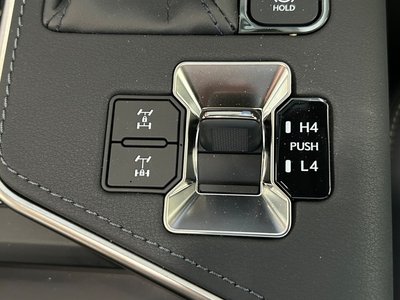 صورة مصغرة 16 لـ 2025 Lexus GX