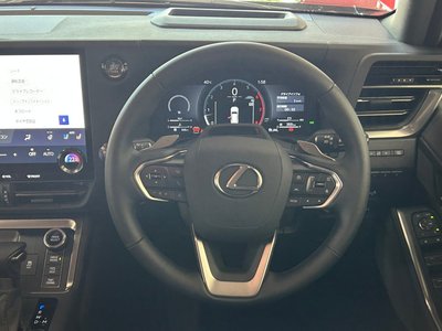 صورة 5 لـ 2025 Lexus GX