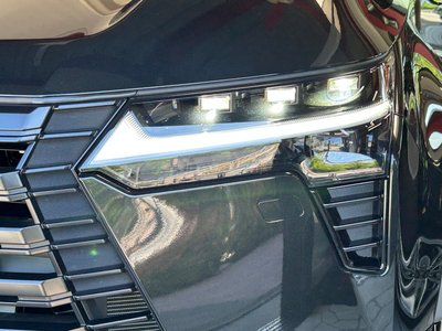 صورة مصغرة 39 لـ 2025 Lexus GX