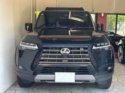 صورة 2 لـ 2025 Lexus GX