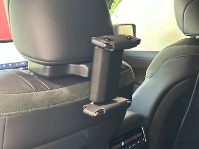 صورة مصغرة 35 لـ 2025 Lexus GX
