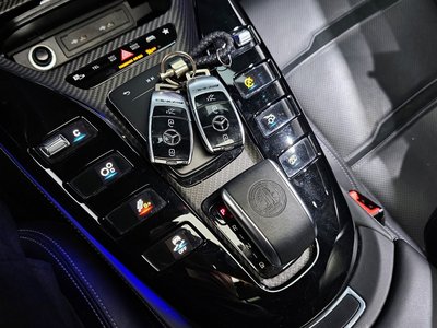 MERCEDES-BENZ GT AMG - 9