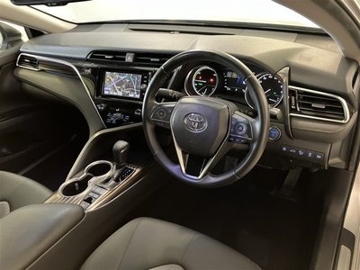 TOYOTA CAMRY - 10