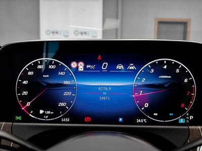 MERCEDES-BENZ E-CLASS - 8