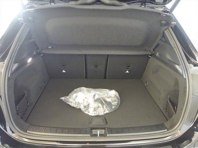 MERCEDES-BENZ EQA - 10